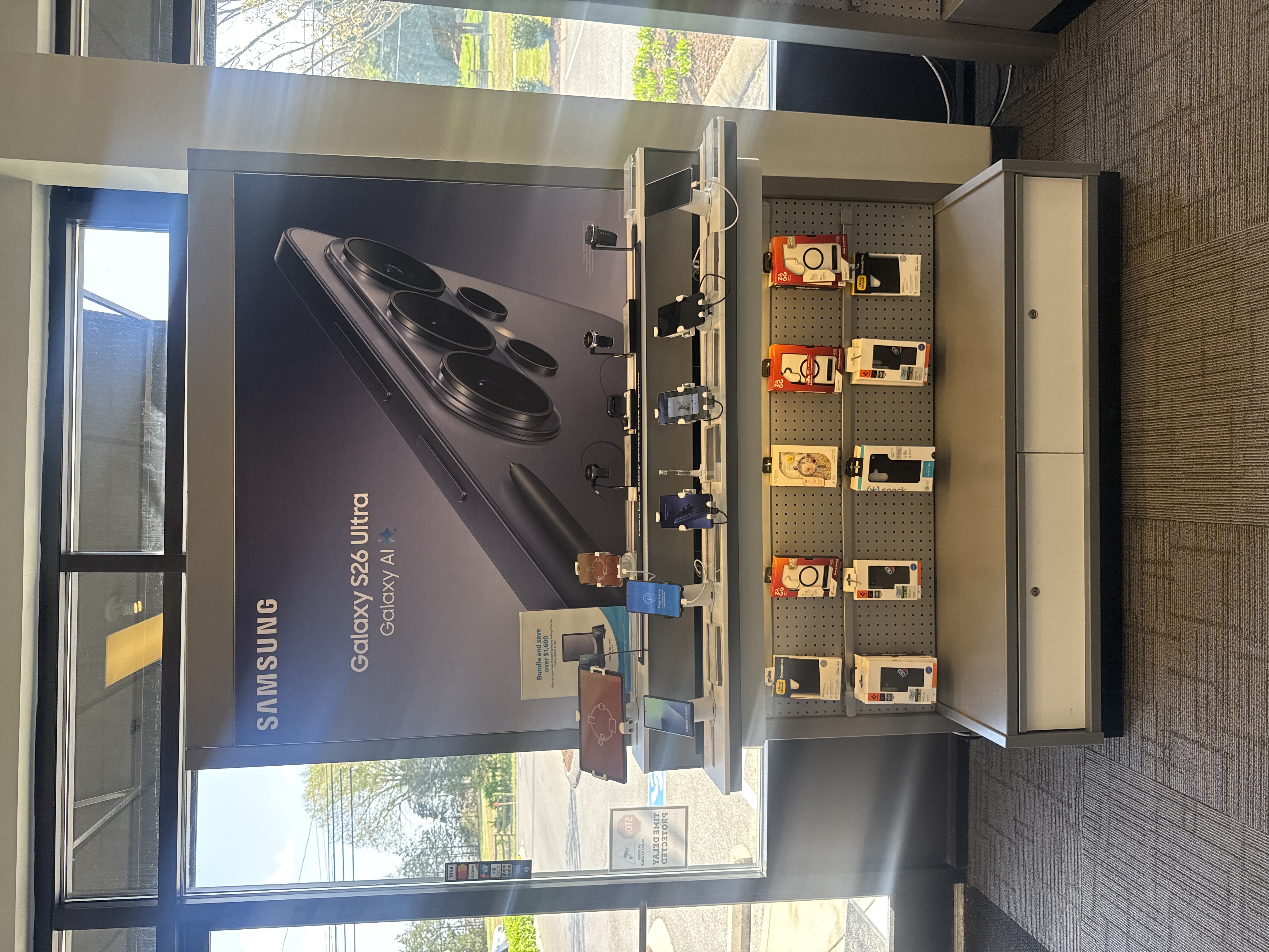 AT&amp;T Store image 4