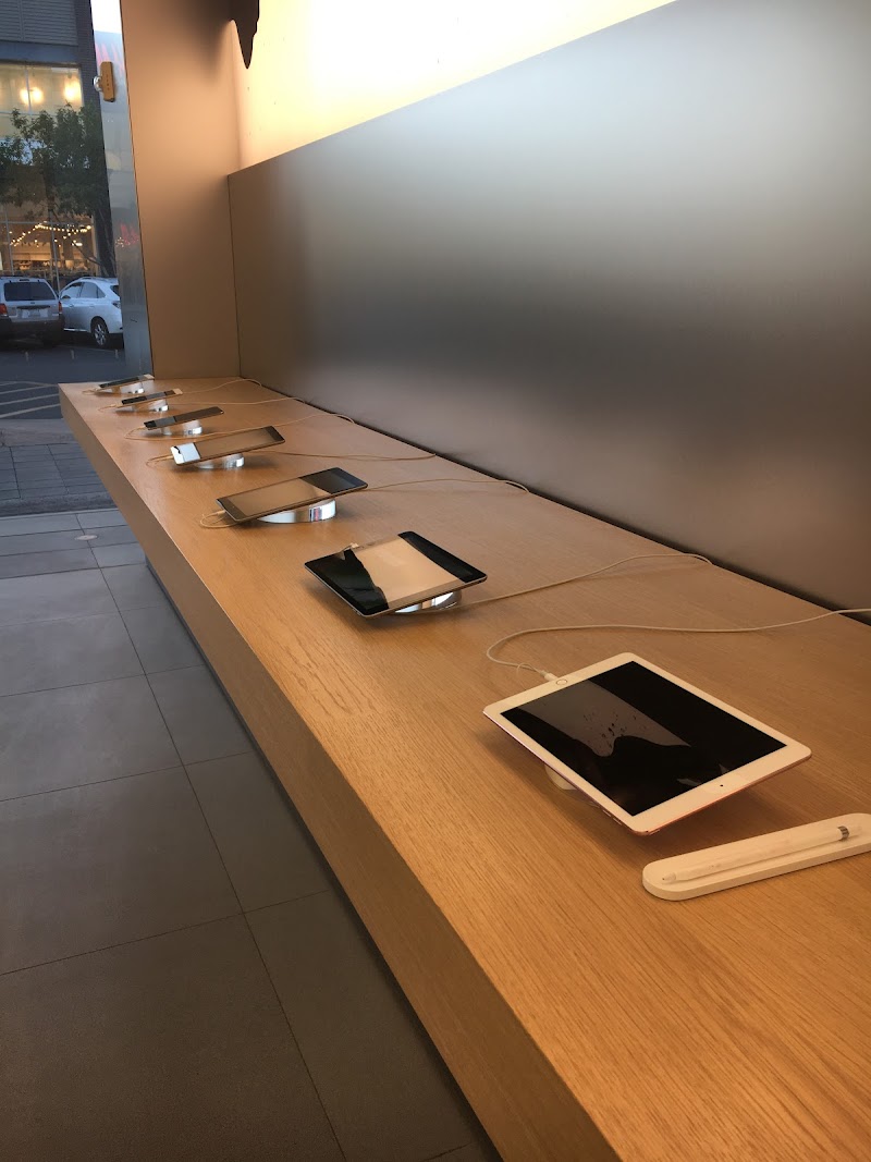 Apple SanTan Village Gallery Image