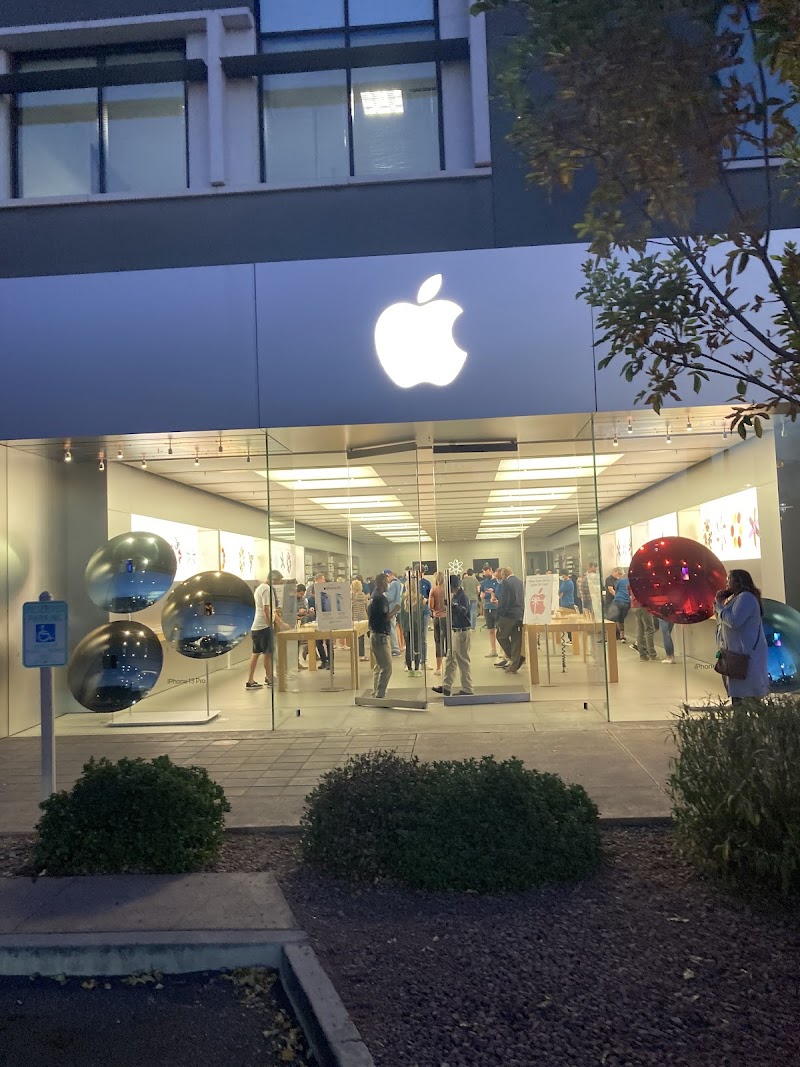 Apple SanTan Village Gallery Image