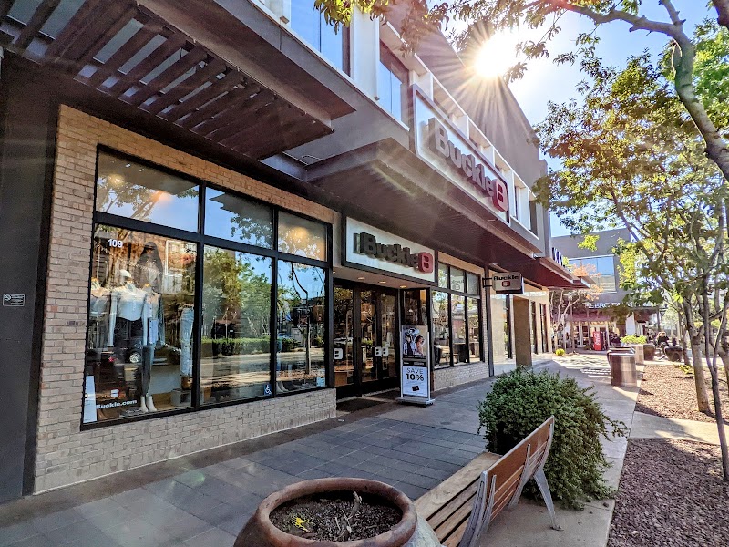 Buckle Gallery Image