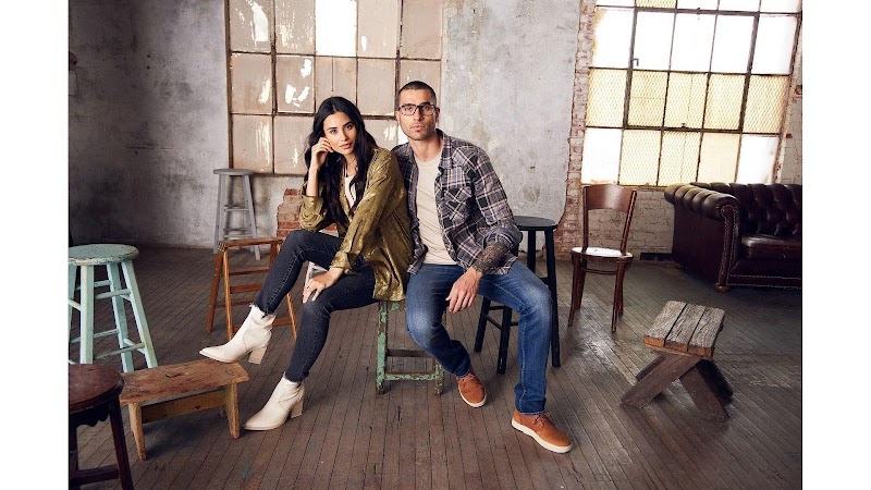 Buckle Gallery Image