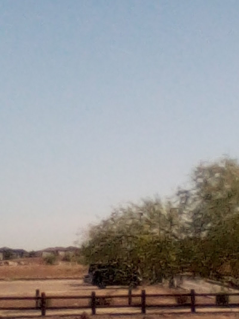 Santa Cruz Commerce Center image 3