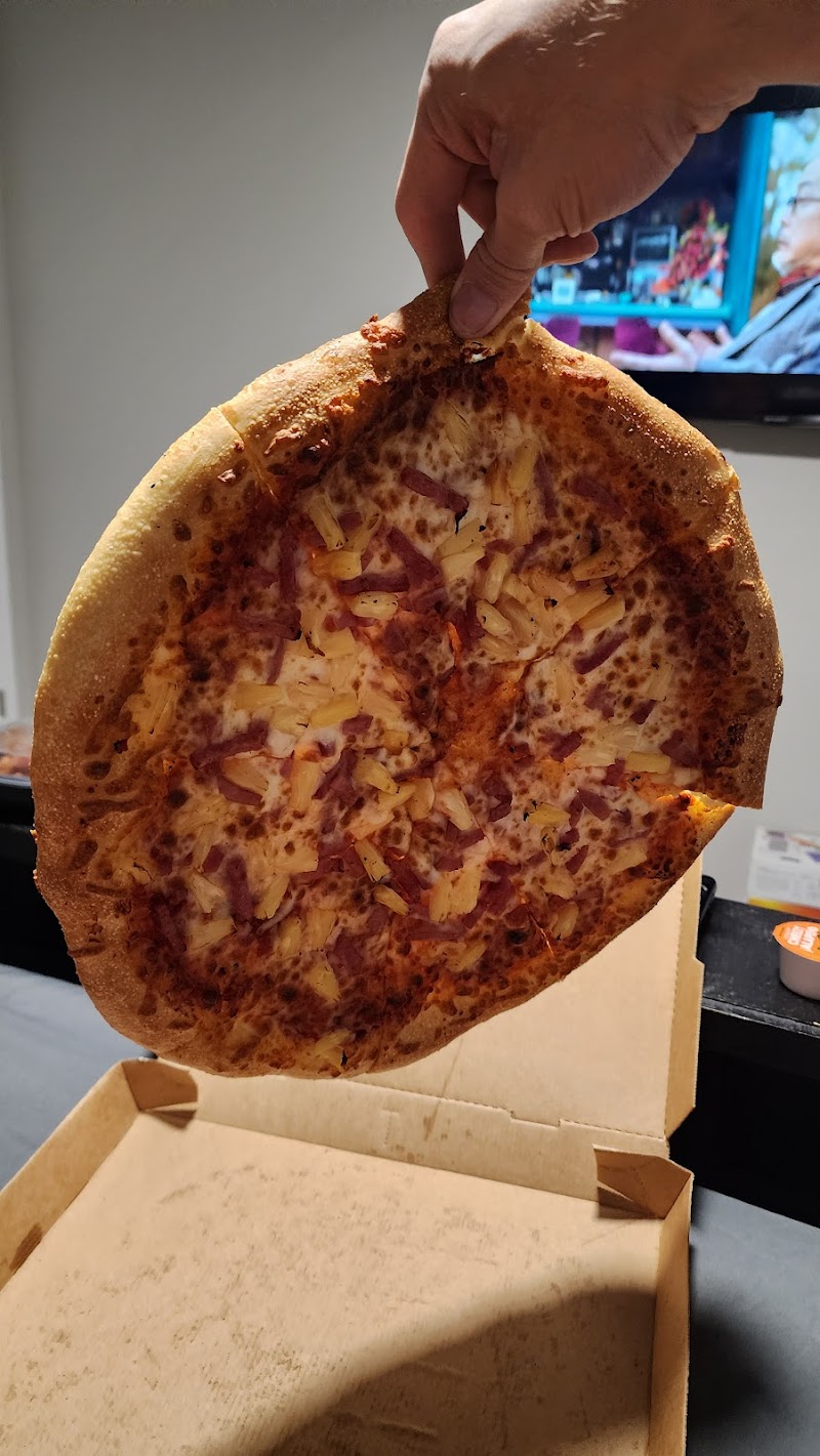 Little Caesars Pizza image 4