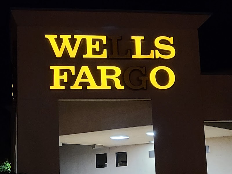 Wells Fargo Bank Gallery Image