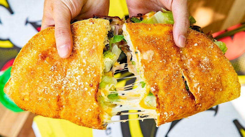 Hungry Howie's Pizza image 2