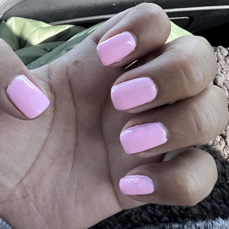 Pamper Nails &amp; Spa image 3