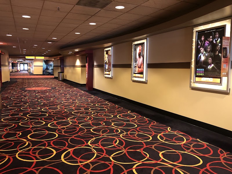 AMC Ahwatukee 24 image 1