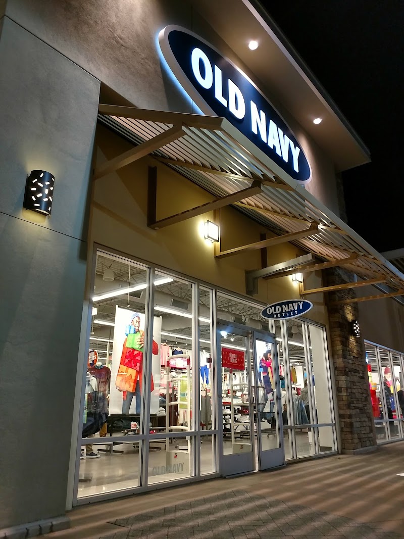 Old Navy Outlet image 1