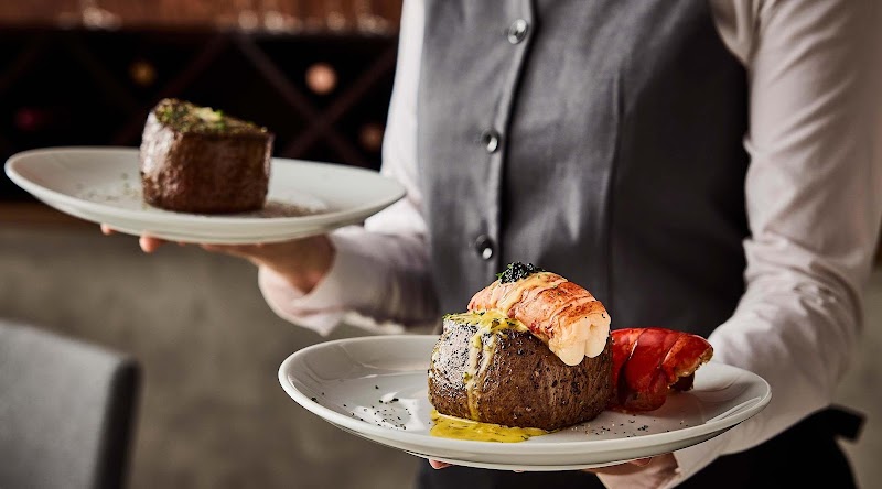 Fleming’s Prime Steakhouse &amp; Wine Bar image 2