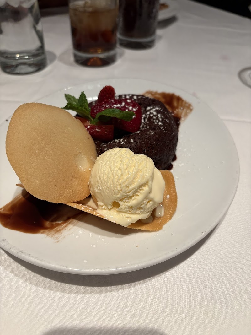 Fleming’s Prime Steakhouse &amp; Wine Bar image 4