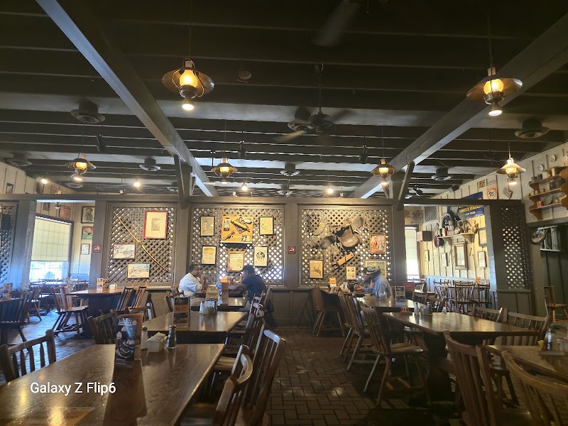 Cracker Barrel Old Country Store image 4