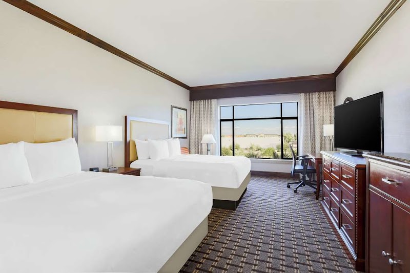 Hilton Phoenix Chandler image 2