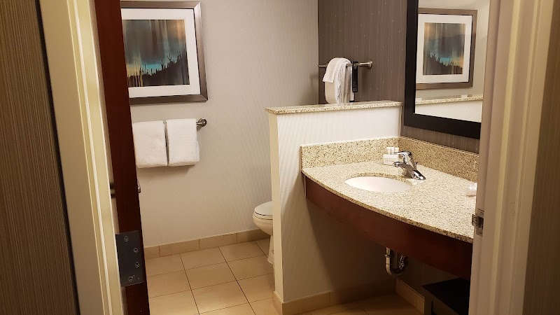 Fairfield by Marriott Inn &amp; Suites Phoenix Chandler/Fashion Center image 4