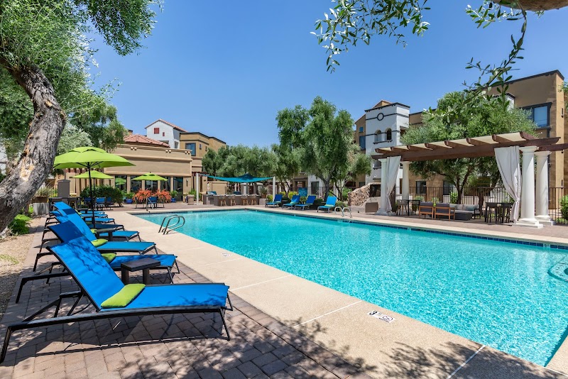 Trevi Apartments image 3