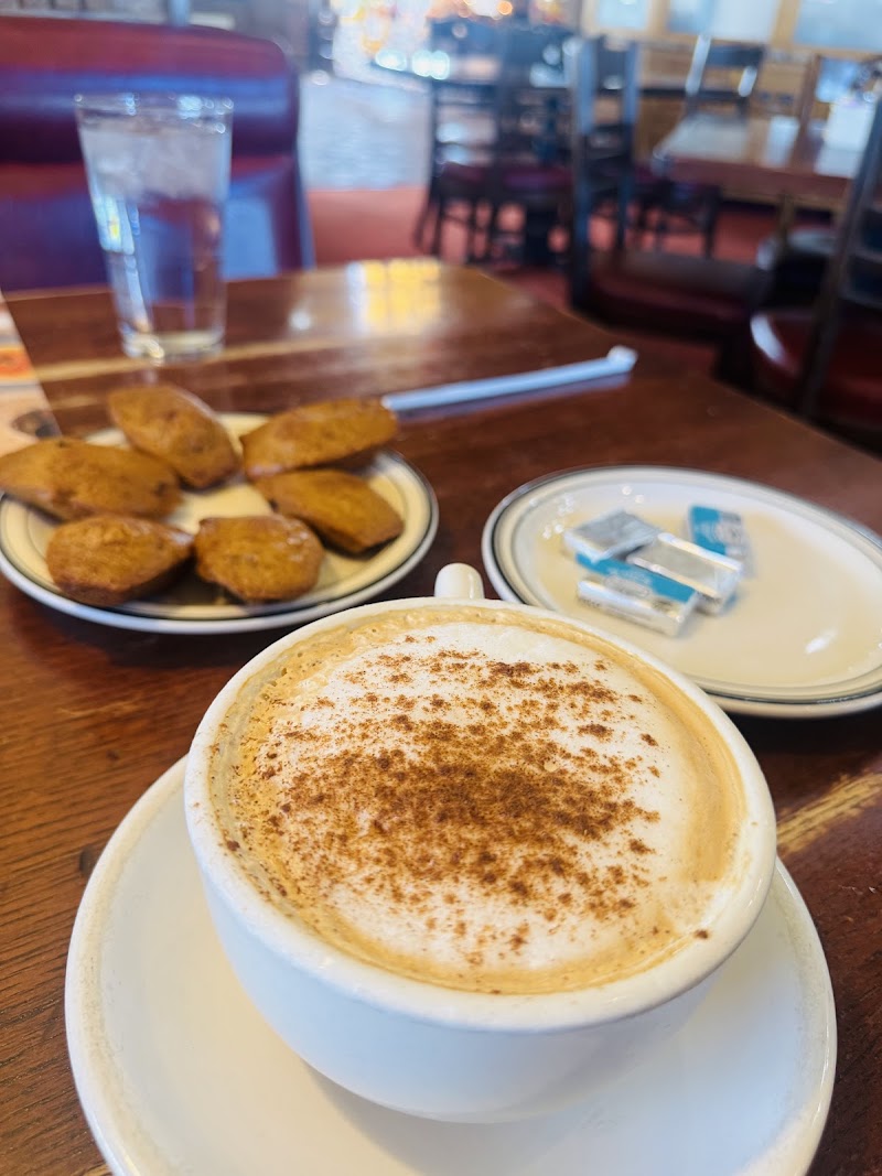 Mimi's Cafe Gallery Image