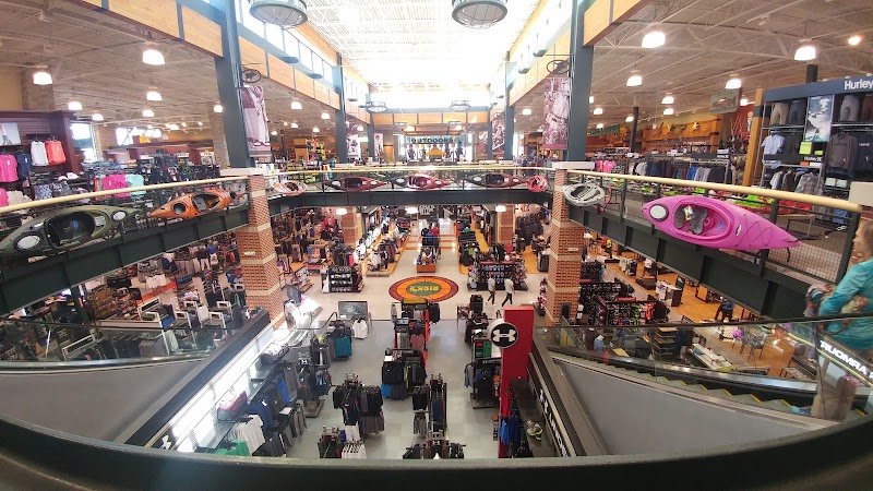 DICK'S Sporting Goods image 3