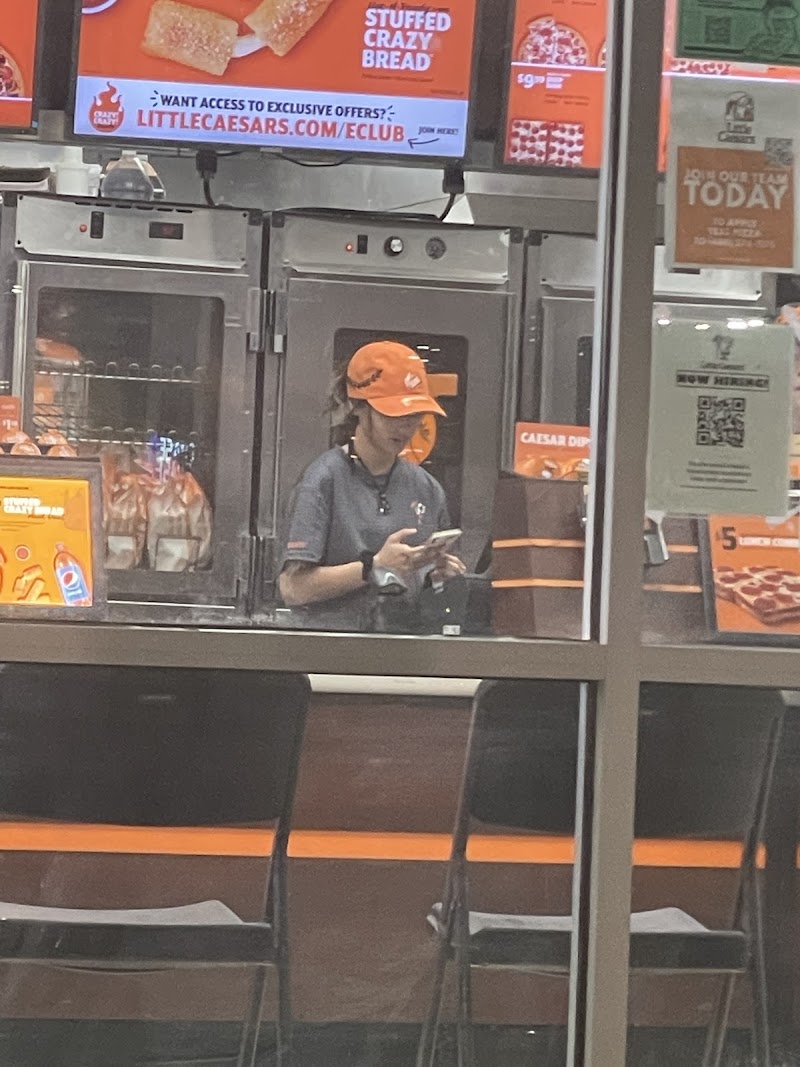 Little Caesars Pizza image 3