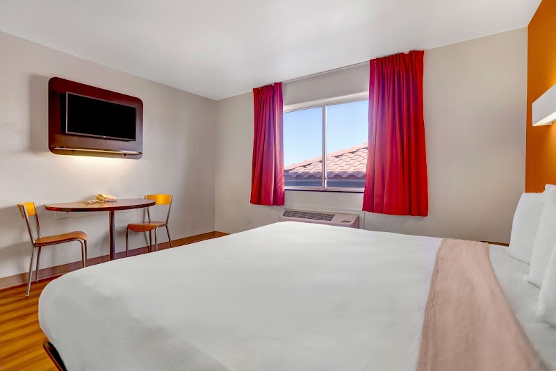 Motel 6 Apache Junction, AZ image 2