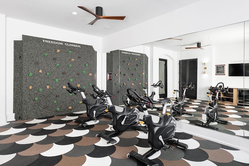 Cortland Mountain Vista image 5