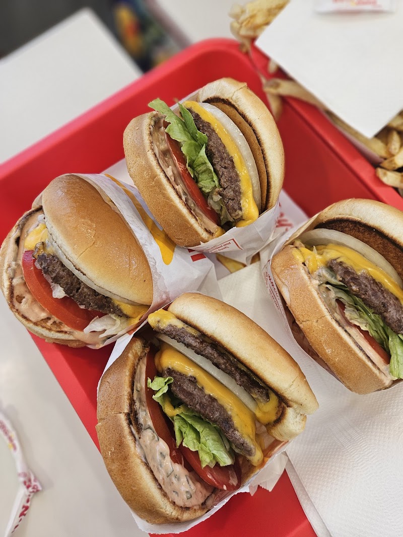 In-N-Out Burger image 3