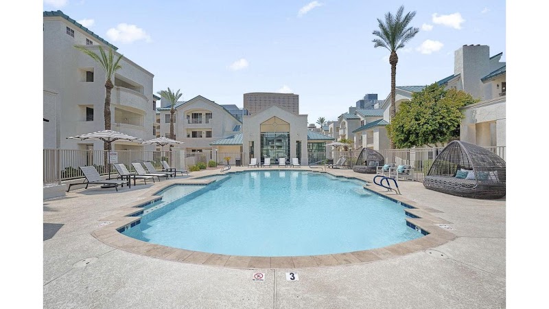 The Met at 3rd and Fillmore Apartments Gallery Image