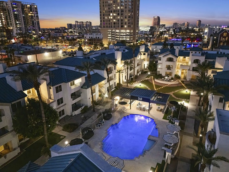 The Met at 3rd and Fillmore Apartments Gallery Image