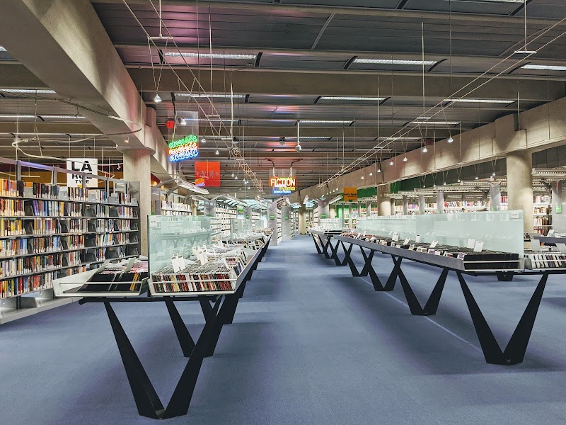 Burton Barr Central Library image 4