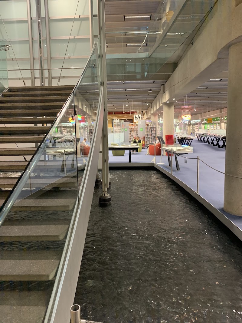 Burton Barr Central Library image 5