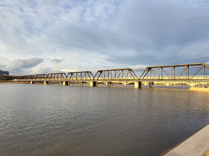 Tempe Beach Park image 3