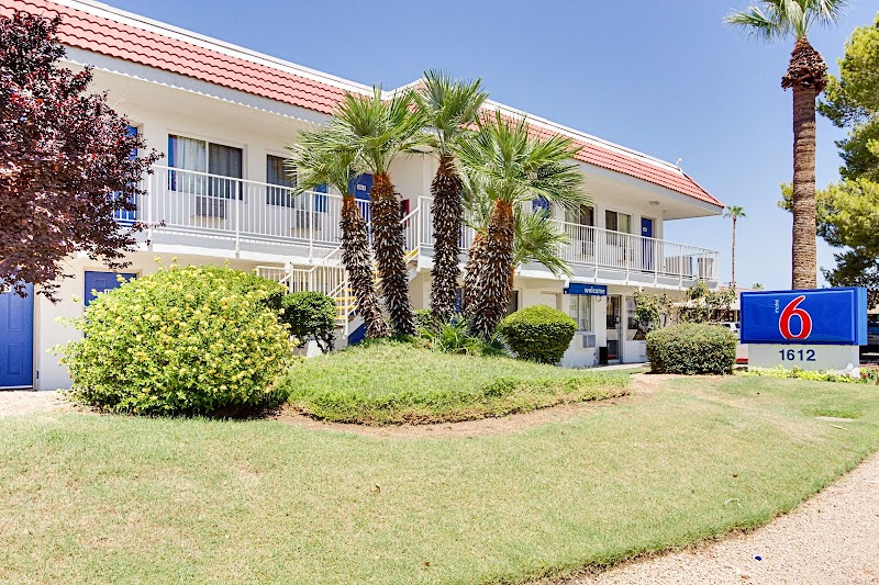 Motel 6 Tempe, AZ - Scottsdale South image 1