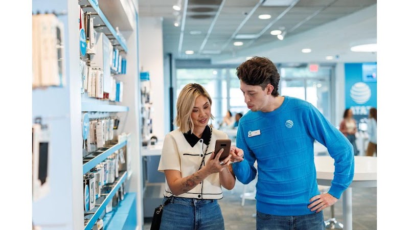 AT&amp;T Store image 2