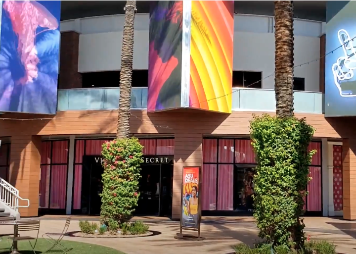 Victoria's Secret &amp; PINK image 1