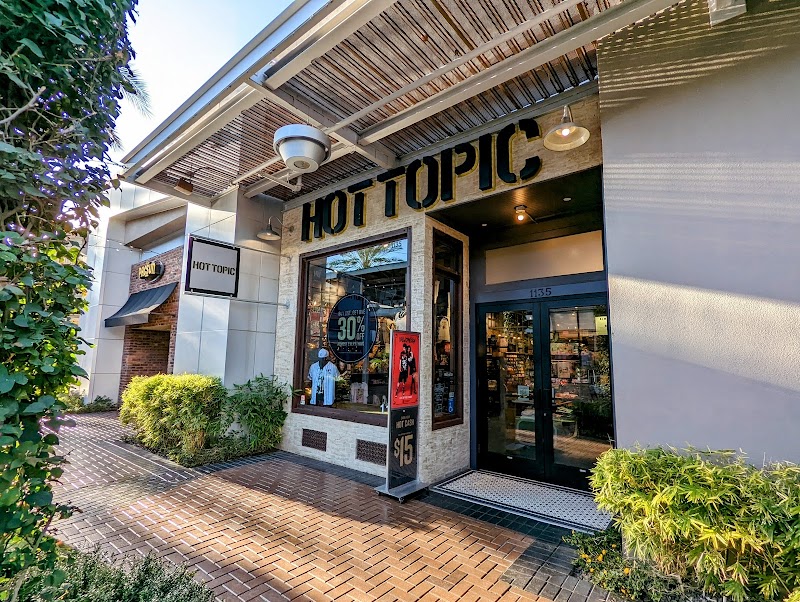 Hot Topic image 3