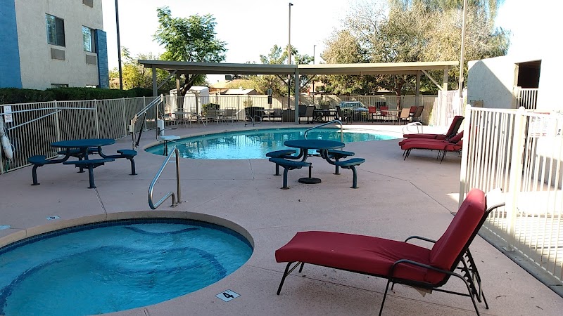 Super 8 by Wyndham Phoenix/Mesa/Gilbert Road image 3