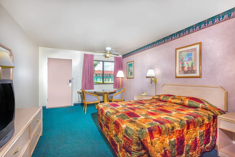 Superior Suites Phoenix Mesa image 4