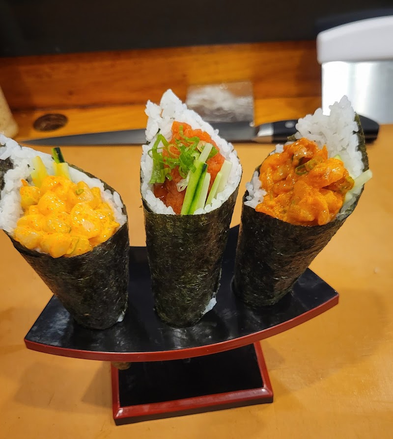 Four Seasons Sushi Bar &amp; Grill image 2