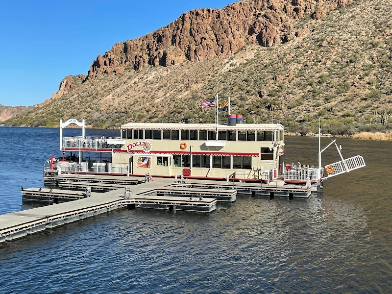 The Dolly Steamboat image 3