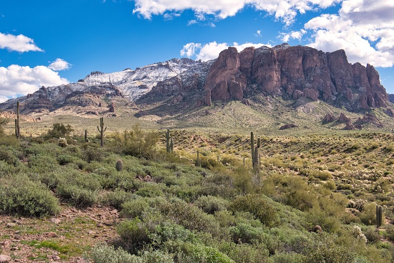 Dutchman's Trailhead image 1