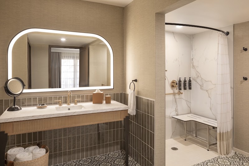 The Scottsdale Resort and Spa, Curio Collection by Hilton image 4