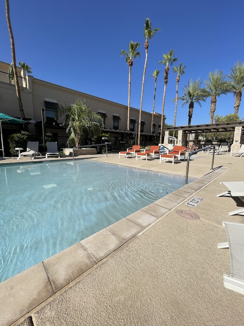 Hampton Inn &amp; Suites Phoenix/Scottsdale on Shea Boulevard image 3