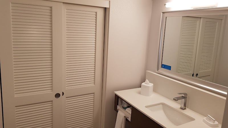 Hampton Inn &amp; Suites Phoenix/Scottsdale on Shea Boulevard image 4