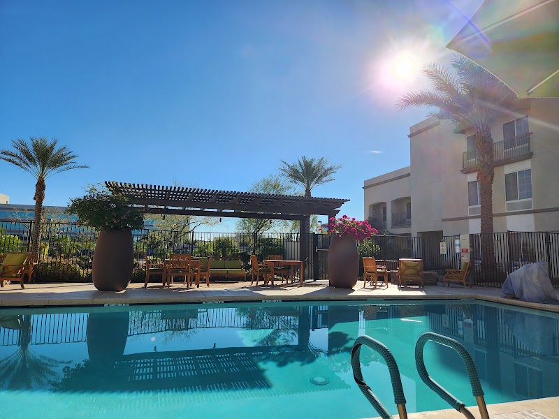 Hampton Inn &amp; Suites Phoenix/Scottsdale image 3