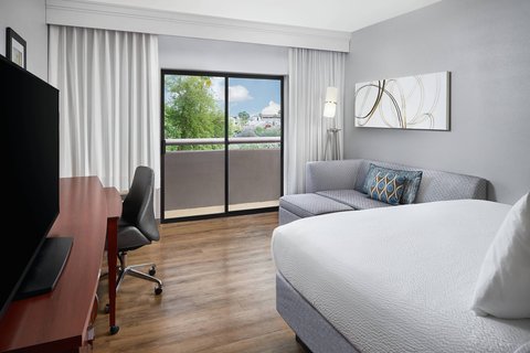 Courtyard by Marriott Scottsdale North image 2