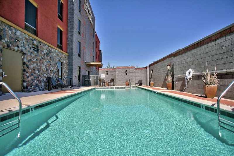 Hampton Inn &amp; Suites Scottsdale at Talking Stick image 1