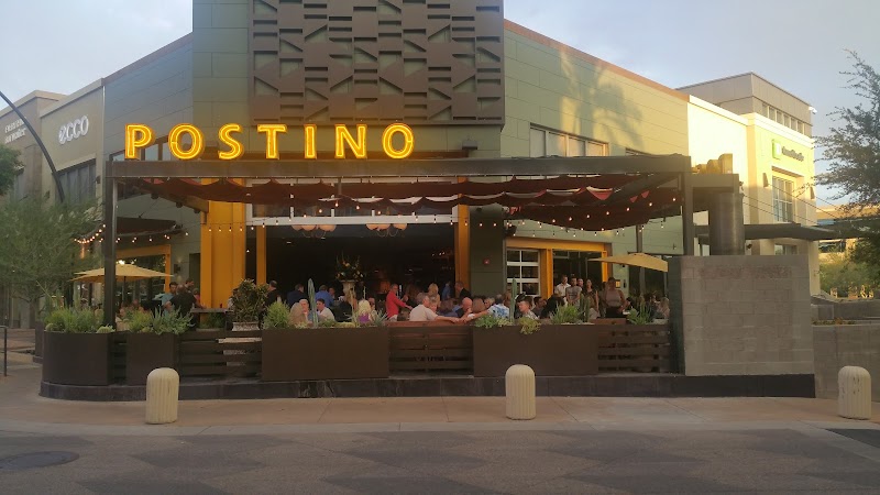 Kierland Commons image 1