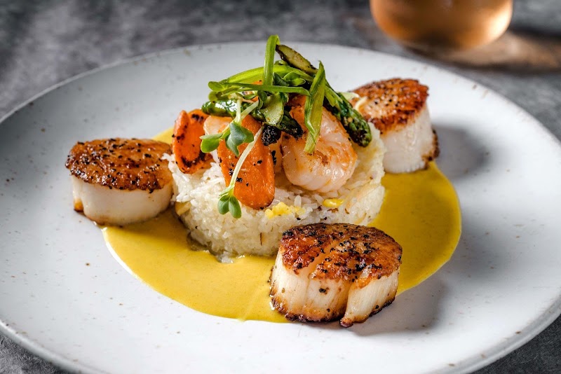 Tommy Bahama Restaurant &amp; Bar image 2