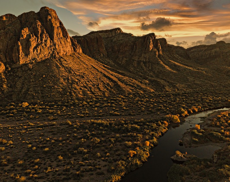 Goldfield Mountains Cliff Wall image 3