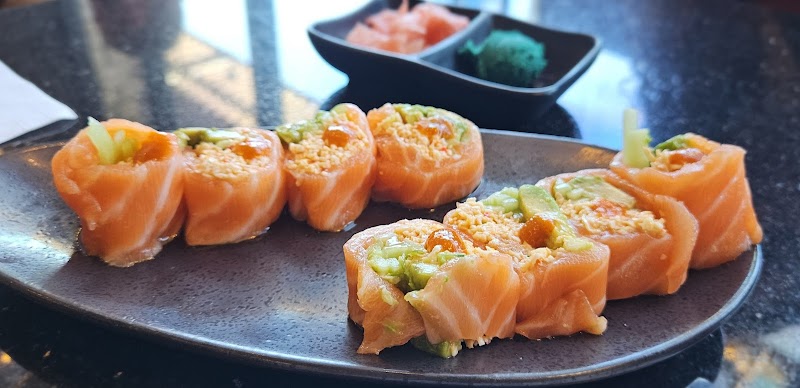 Blue Wasabi Sushi and Martini Bar image 3