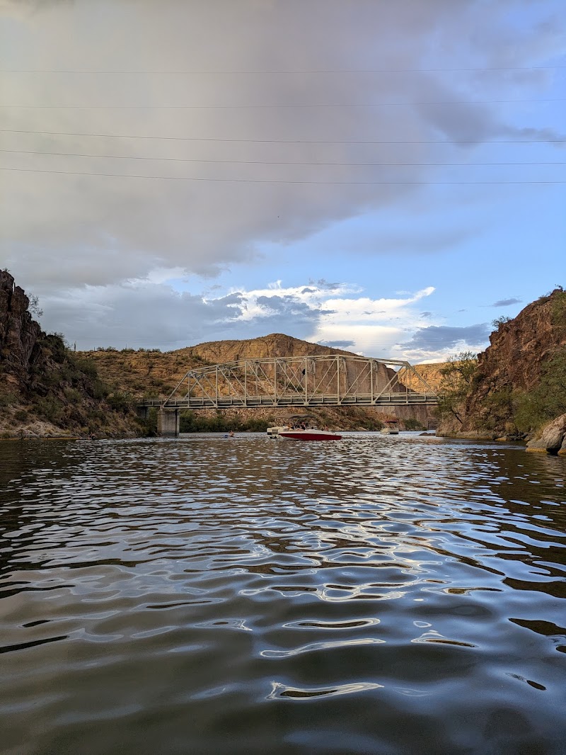Canyon Lake - Palo Verde Boat Launch image 3
