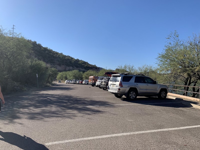 Canyon Lake Parking image 2